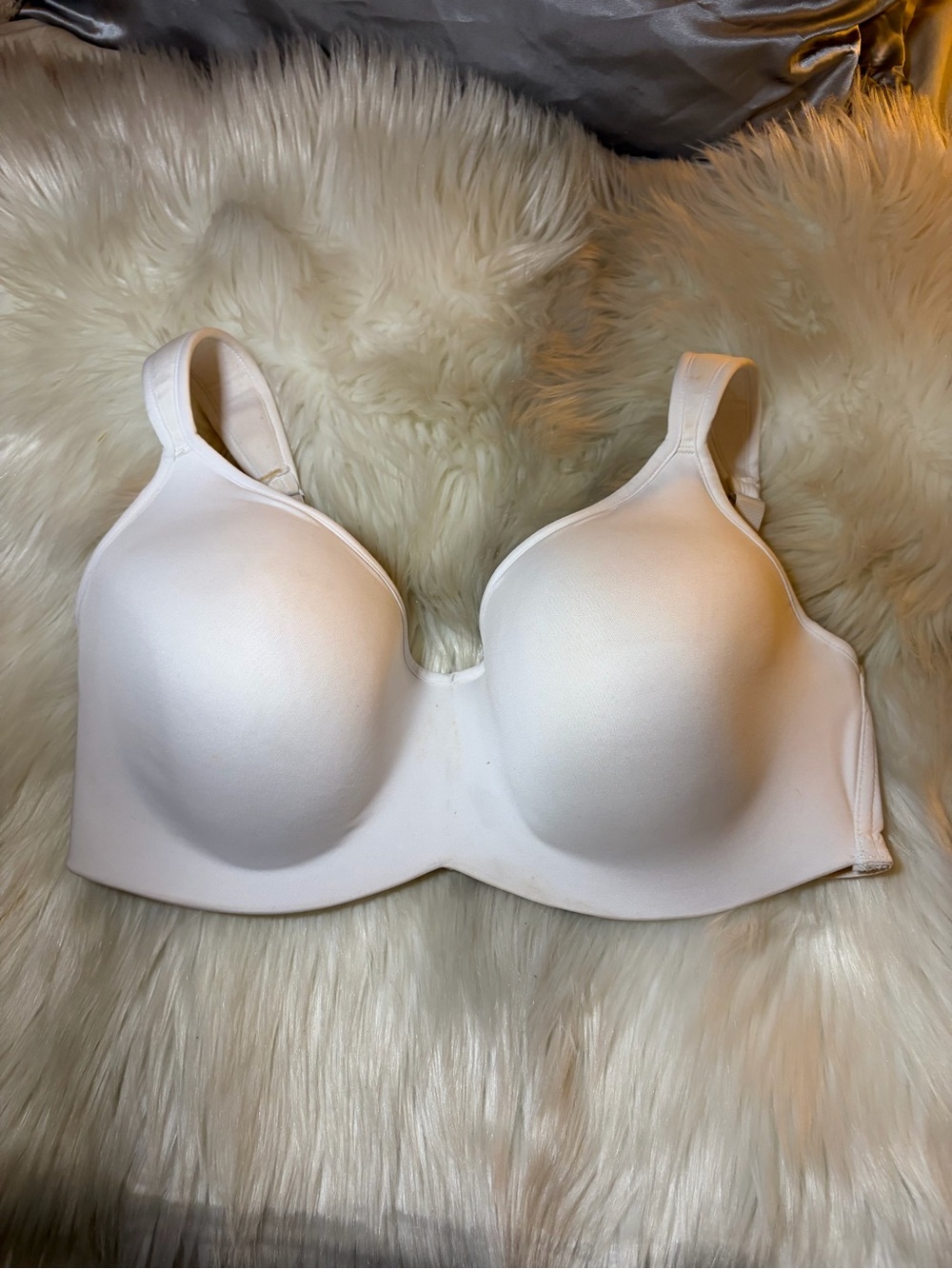 Delta Burke White Full Coverage T-Shirt Bra - Smooth Seamless Support